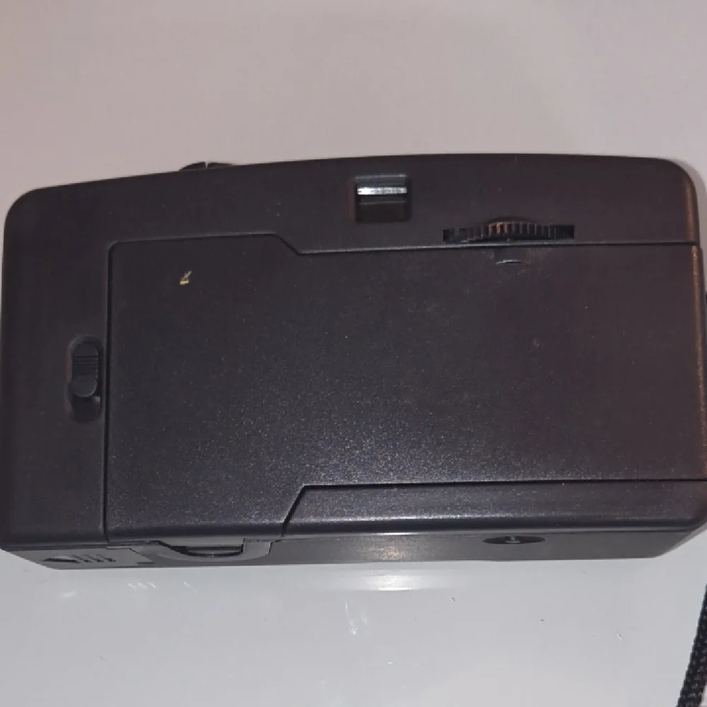 Black Focus-Free Camera